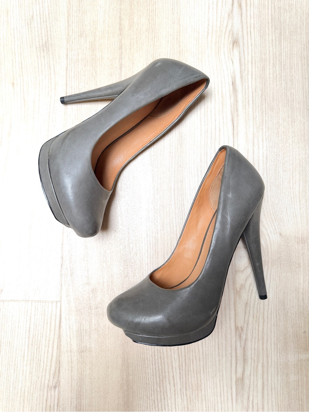 L.A.M.B. gray leather platform stiletto pumps heels / size 7.5